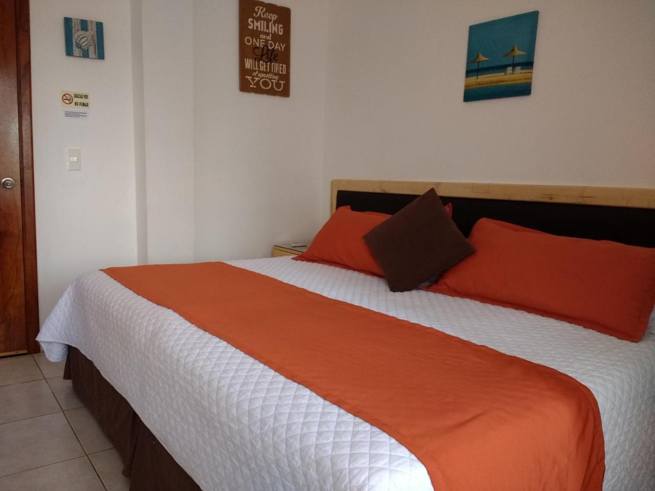 Drake Inn Puerto Villamil Εξωτερικό φωτογραφία