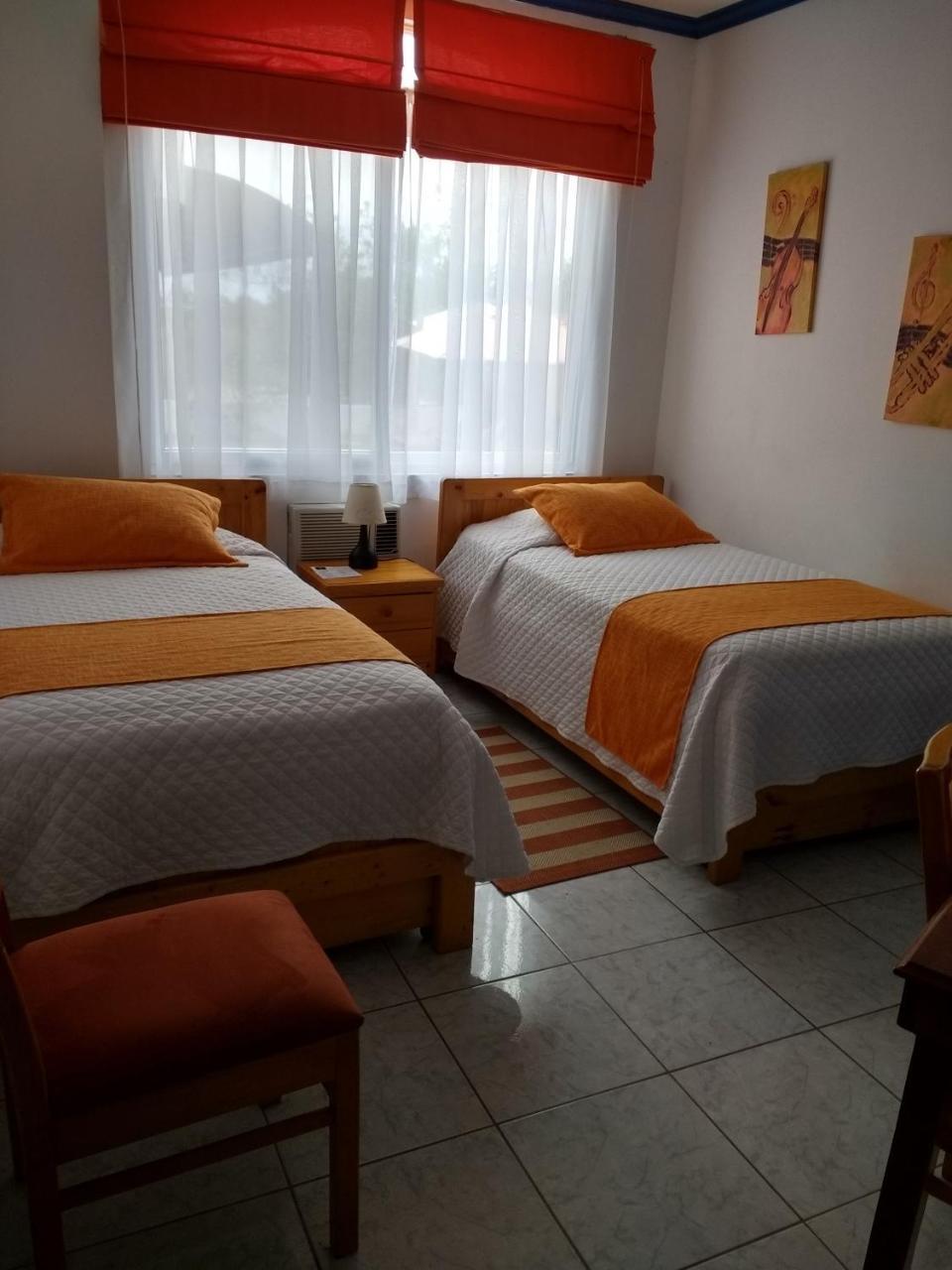 Drake Inn Puerto Villamil Εξωτερικό φωτογραφία